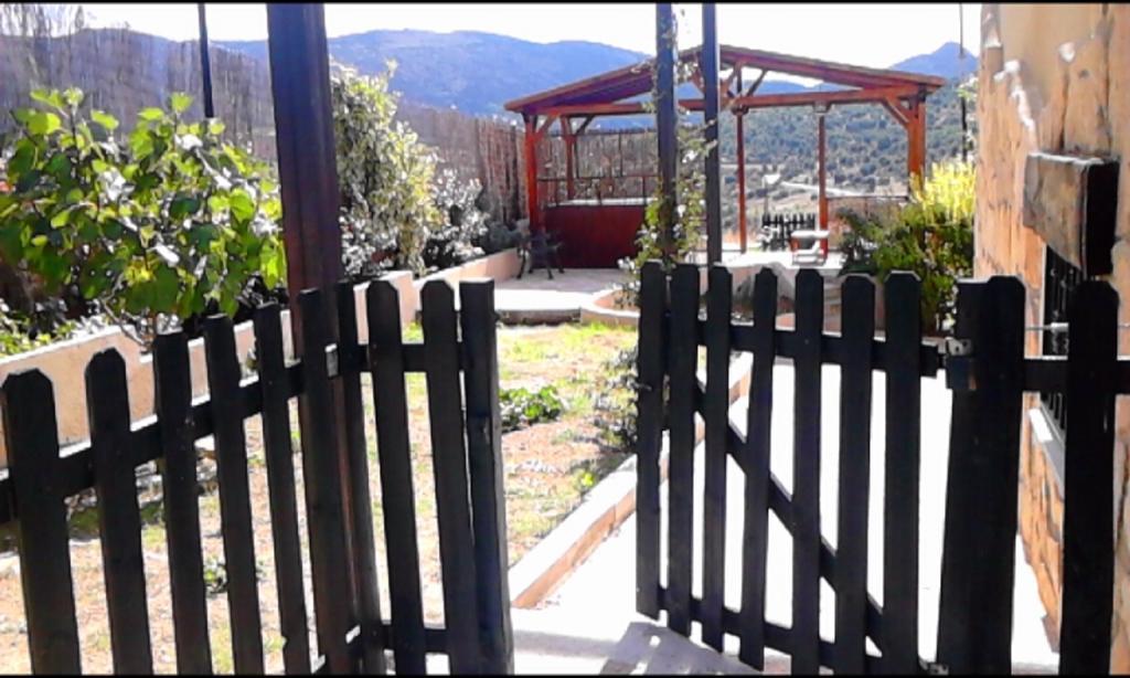 El Jardincillo Guest House Robledo de Chavela Luaran gambar