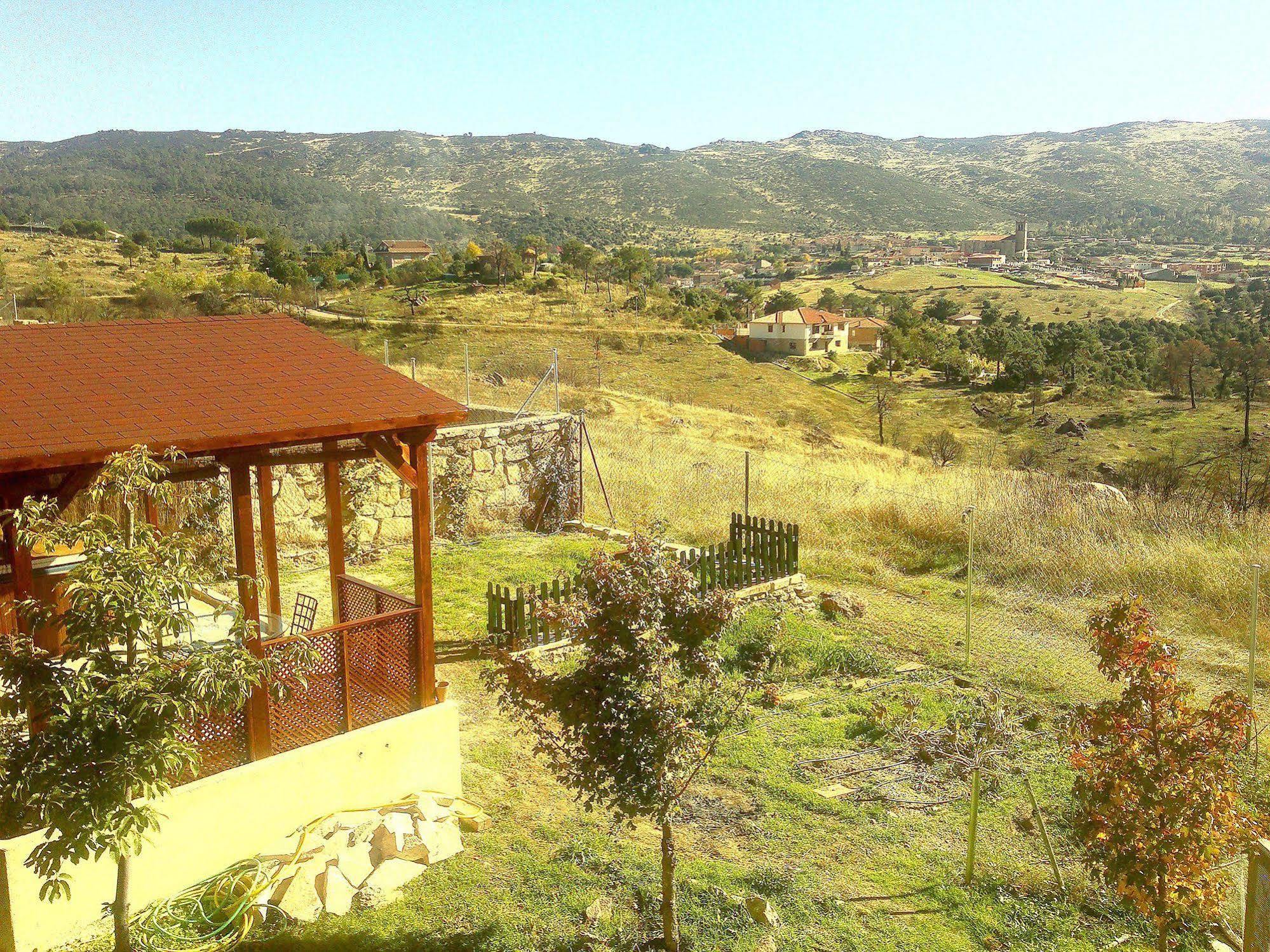 El Jardincillo Guest House Robledo de Chavela Luaran gambar